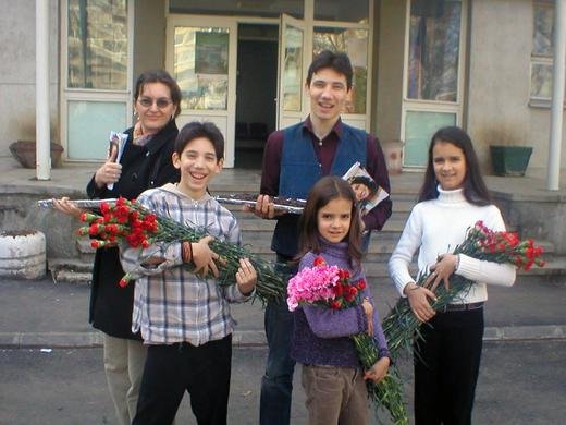 Alexandra, Laurentiu, Bogdan, Sonia & Julia visiting the St. Luca hospice for the elderly, Bucharest