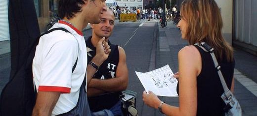 Dan e Libero minsitram para a juventude de Cologne, Alemanha