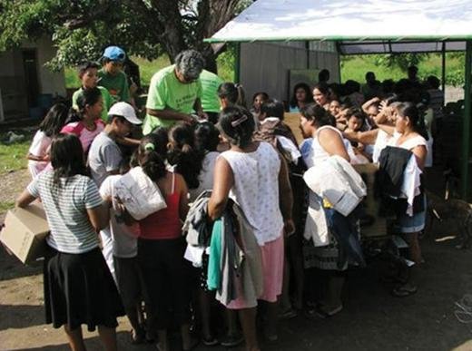 Jane, Sara, and Ophelia distribute clothing and food in Chiapas, Mexico